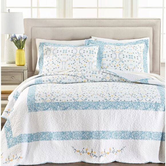 Floral Scallop Vine 100% Cotton Bedspread - Picture 1 of 5